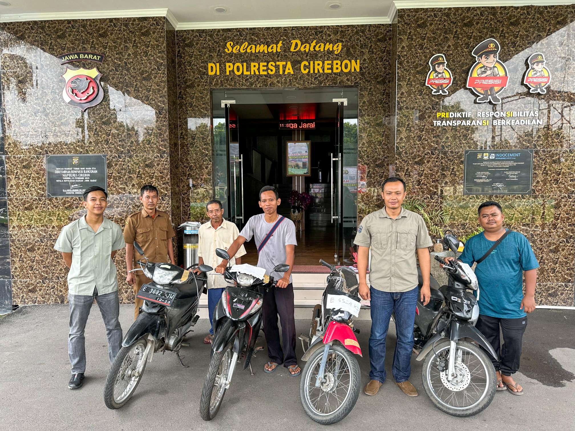 Polresta Cirebon serahkan motor curian kepada pemiliknya dalam acara pengembalian barang bukti